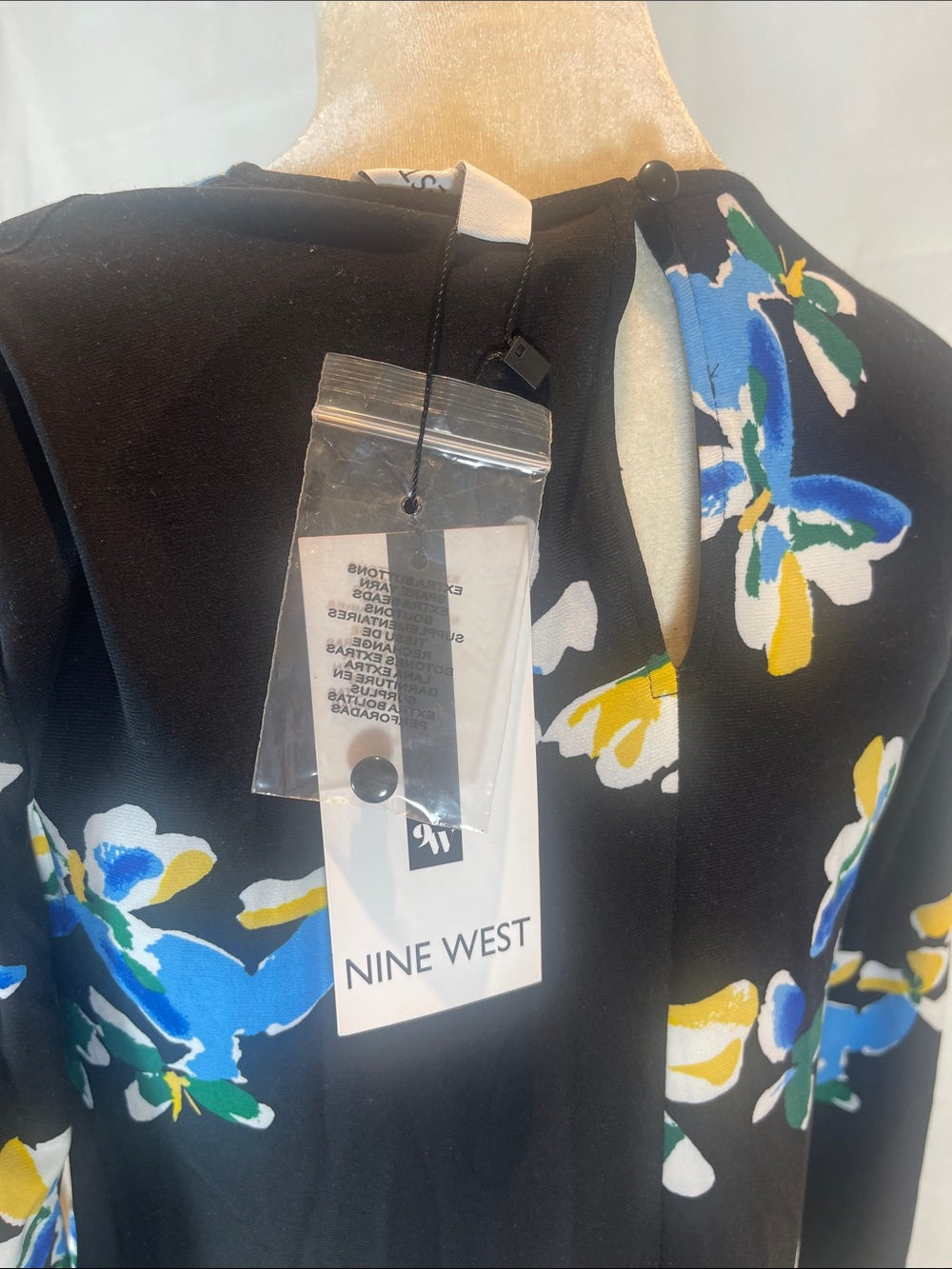 Nine West Black Long-Sleeve Floral Swing Dress - Picture 9 of 10